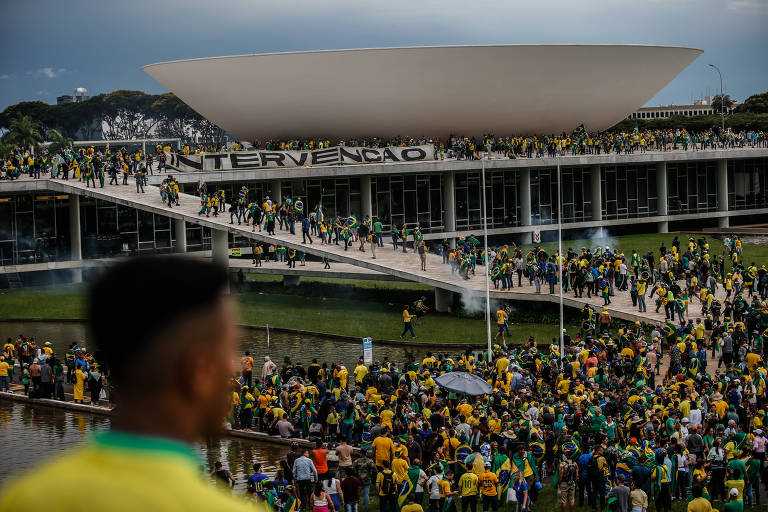 Polarização segue firme com o uso seletivo do 8 de Janeiro