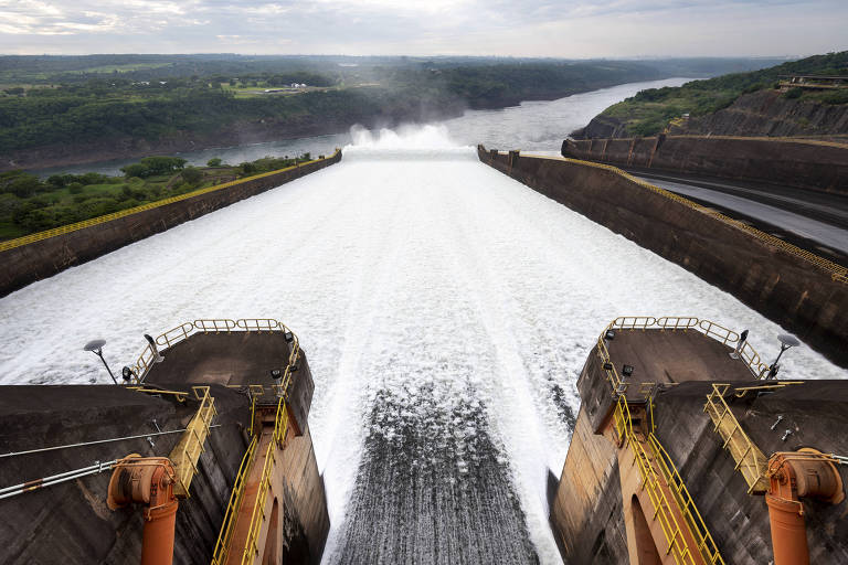 Kim Kataguiri pede que MPF investigue uso político de Itaipu