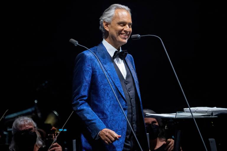 Andrea Bocelli reage a discussão das irmãs Kim e Kourtney Kardashian