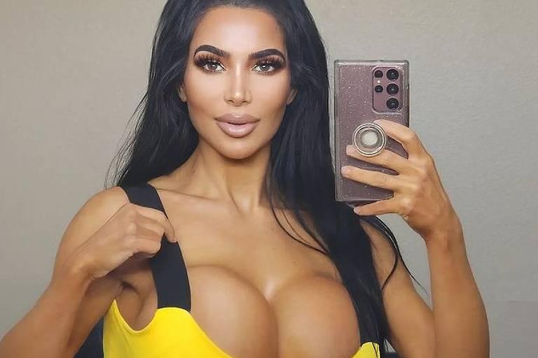 Sósia de Kim Kardashian morre de parada cardíaca horas após passar por cirurgia plástica