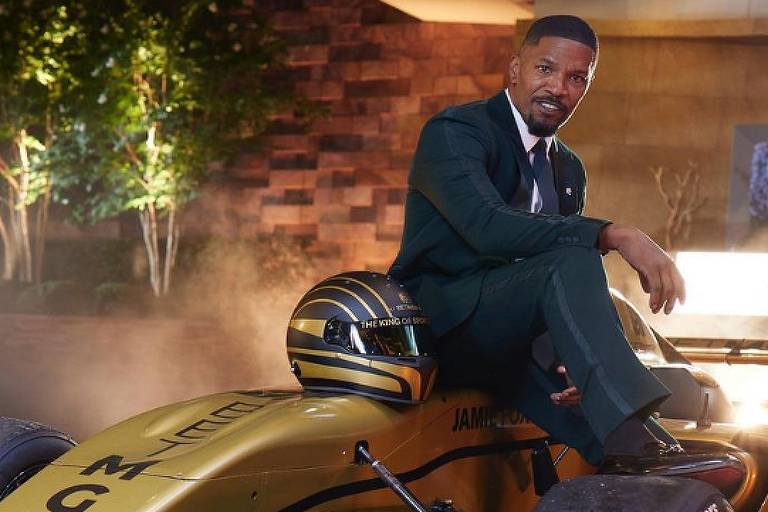 Jamie Foxx publica primeira foto nas redes sociais três meses após internação