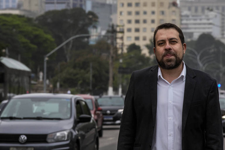 Boulos dribla holofotes e atua nos bastidores a favor de greve contra Nunes e Tarcísio