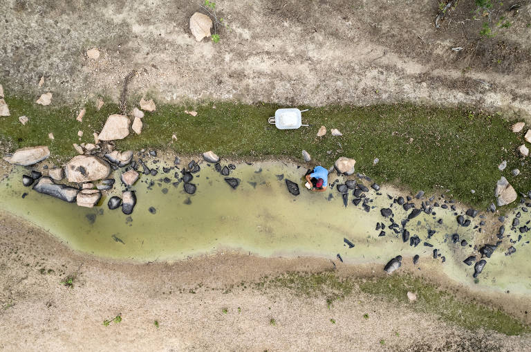 Emenda parlamentar amplia abismo no acesso a água com abandono e desperdício