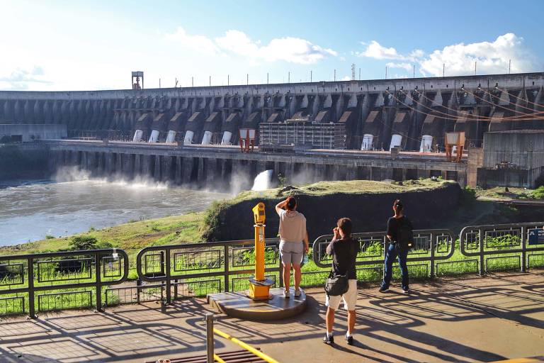 Após acordo entre Brasil e Paraguai, advogados cobram R$ 30 milhões em honorários de Itaipu