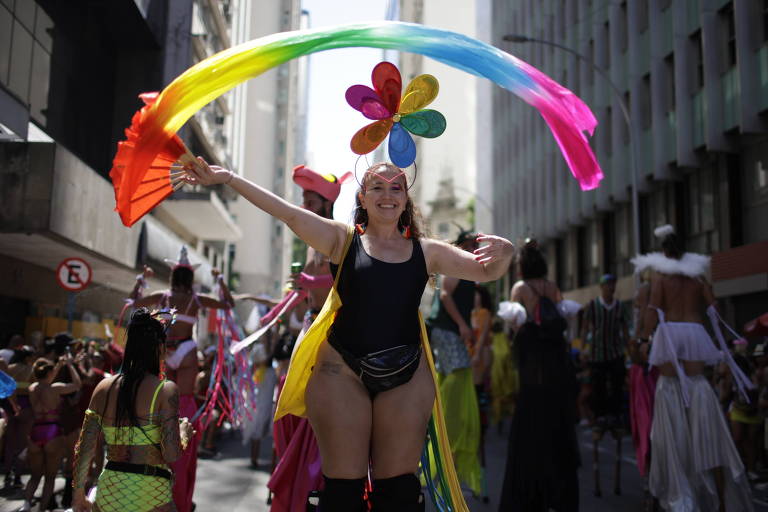 Rio dá início ao Carnaval não oficial com blocos de rua neste domingo (5)