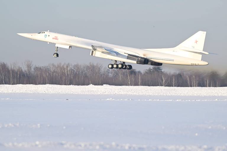 Ucrânia ataca base de bombardeiros nucleares da Rússia