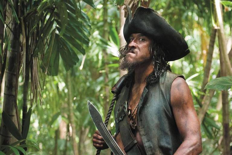 Tamayo Perry, de 'Piratas do Caribe 4', morre aos 49 anos após ataque de tubarão