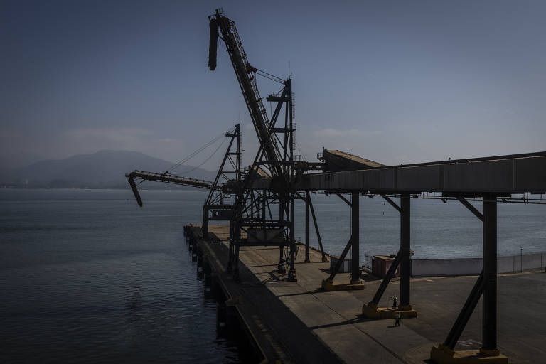 Portos e governo se movimentam por obras em terminais e rios, e crise climática pressiona