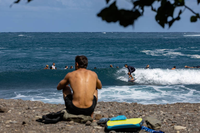 Surfe olímpico chega a um paraíso 'envenenado'