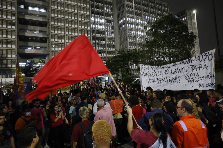 Associação de ensino superior premia reportagens sobre educação no Brasil