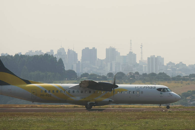 Avião da Voepass tem problema em voo e precisa voltar para aeroporto no interior de SP