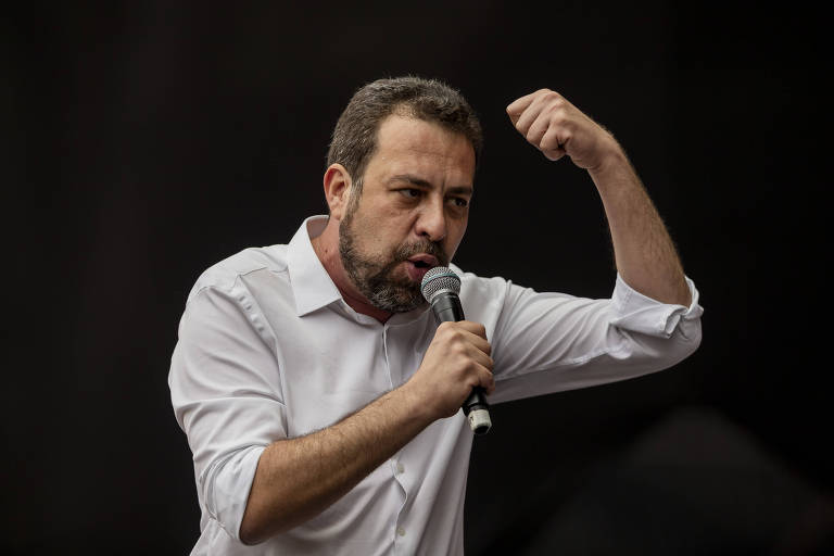 Boulos chama de absurdo hino com linguagem neutra em evento de sua campanha