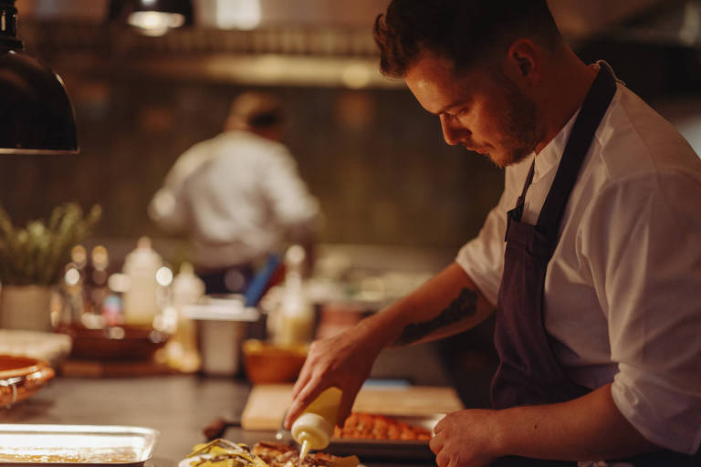 Conheça empresários e chefs brasileiros à frente de restaurantes no exterior