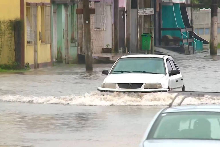 Chuvas deixam barragens de Pelotas em emergência; 865 pessoas estão fora de casa no RS