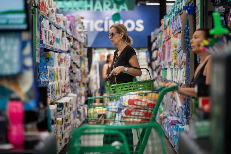 Previsão de economistas para inflação deste ano salta para 5,5%