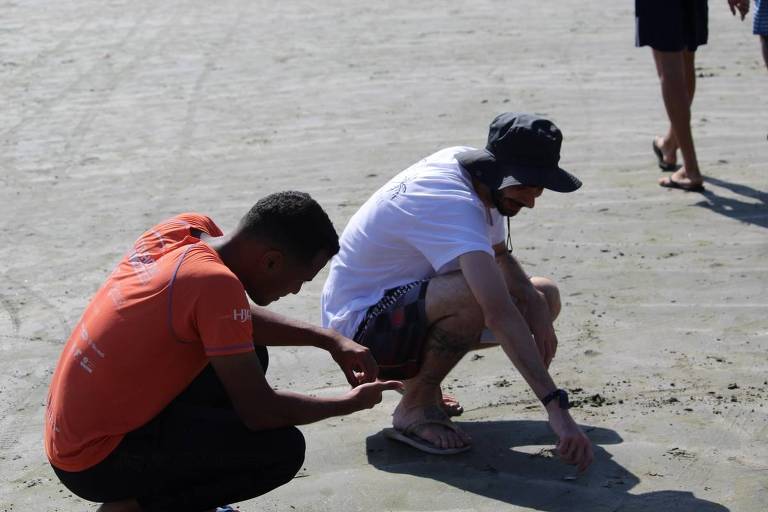 Comunidade protegida por lei, praia do Perequê é ameaçada por lixo deixado por banhistas