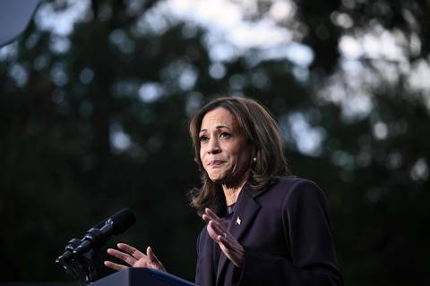 TOPSHOT - US Vice President Democratic presidential candidate Kamala Harris speaks at Howard University in Washington, DC, on November 6, 2024. Donald Trump won a sweeping victory on November 6, 2024 in the US presidential election, defeating Kamala Harris to complete an astonishing political comeback that sent shock waves around the world. (Photo by Brendan SMIALOWSKI / AFP)