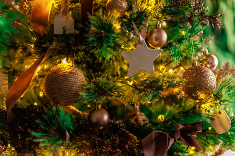 5 dicas para acertar na decoração da árvore de Natal