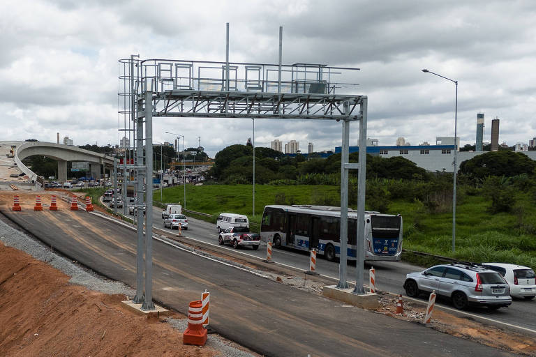 Dutra terá 21 pedágios free flow na Grande São Paulo até março de 2025