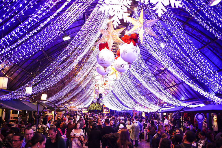 Gramado cancela programação de domingo do Natal Luz, após acidente aéreo