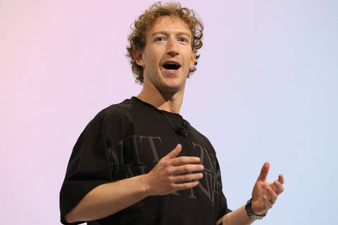 Meta CEO Mark Zuckerberg makes a keynote speech at the Meta Connect annual event at the company's headquarters in Menlo Park, California, U.S., September 25, 2024. REUTERS/Manuel Orbegozo ORG XMIT: GGG-MEN100