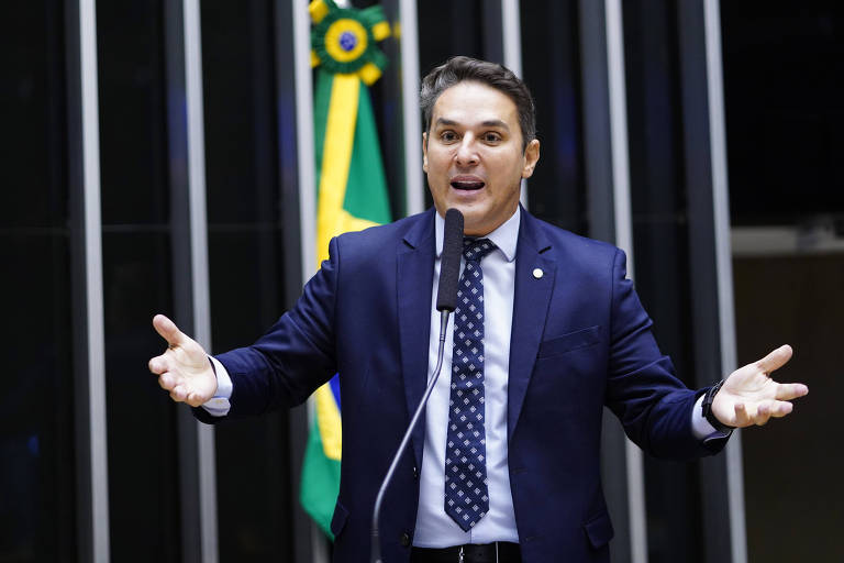 Oposição anuncia deputado Zucco (PL) como novo líder na Câmara