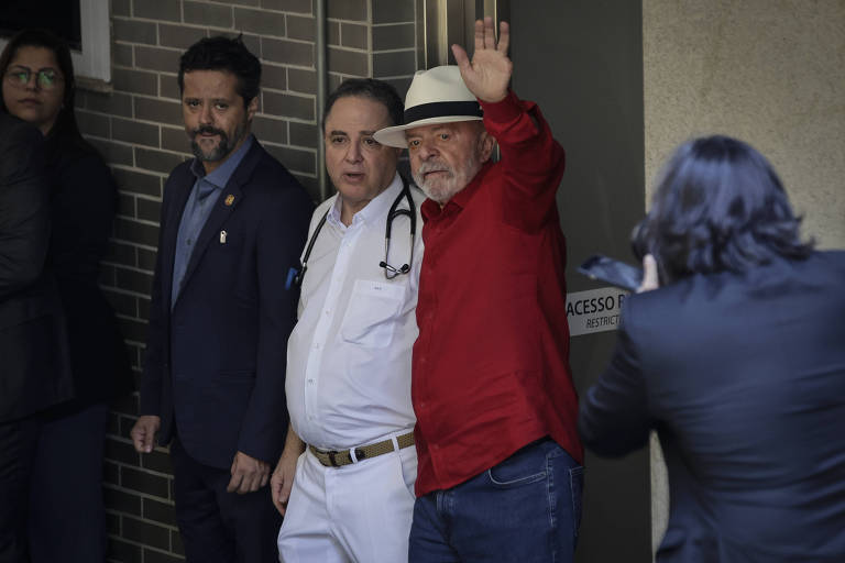 Lula faz tomografia em Brasília e boletim fala em melhora progressiva