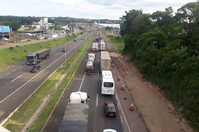 Estrago em pontes ainda gera gargalo para indústria gaúcha oito meses após enchentes no RS