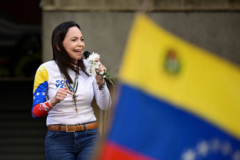 María Corina exprime voz do povo venezuelano e precisa continuar viva, diz Trump