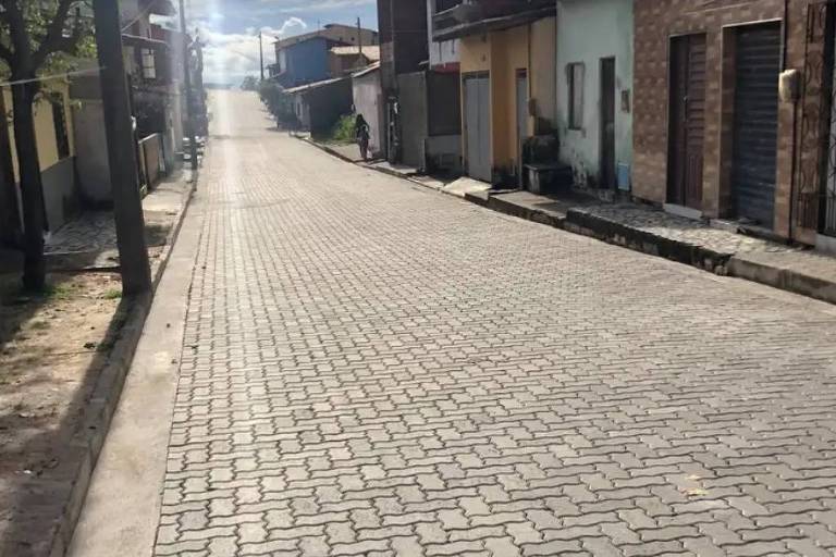 Como cidades do Ceará combatem o calor pavimentando ruas com concreto