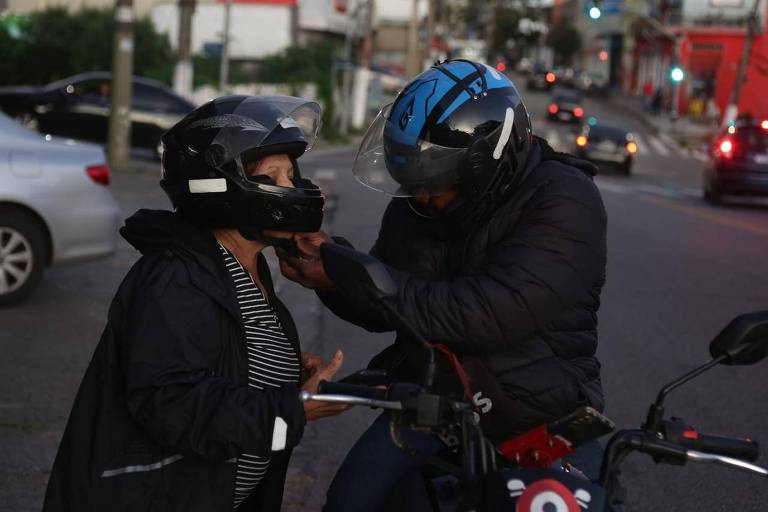 O serviço de mototáxi só deve funcionar com autorização dos municípios? NÃO