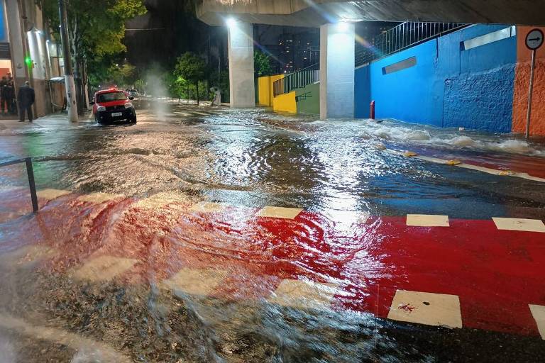 SP deve ter pancadas isoladas nesta sexta (17); chuva diminui no fim de semana