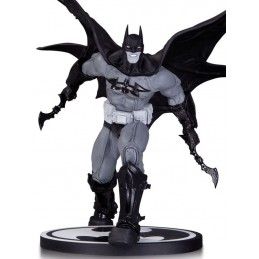 BATMAN BLACK AND WHITE - BATMAN BY CARLOS D'ANDA STATUE DC COLLECTIBLES