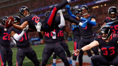 Oyuncuları kutlama yaparken ve bir takım arkadaşını havaya kaldırırken gösteren Madden NFL 25 ekran görüntüsü