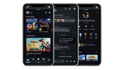 Tres teléfonos móviles mostrando la PlayStation App