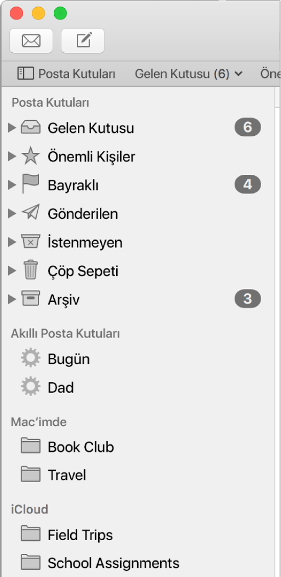 Kenar çubuğunun üst kısmında standart posta kutularını (Gelen Kutusu, Taslaklar vb.) ve bunların yanı sıra Mac’imde ve iCloud bölümlerinde yarattığınız posta kutularını gösteren Mail kenar çubuğu.