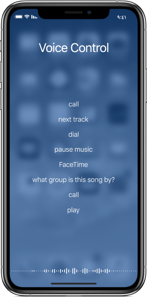 شاشة التحكم بالصوت، تُظهر أمثلة للأوامر التي يمكنك استخدامها. ويظهر شكل موجة في الجزء السفلي من الشاشة.