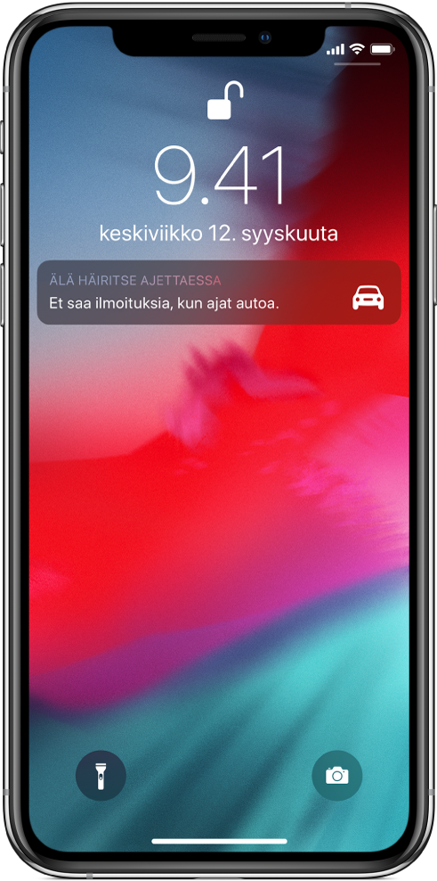 Älä häiritse ajettaessa ‑ilmoitus lukitulla näytöllä.