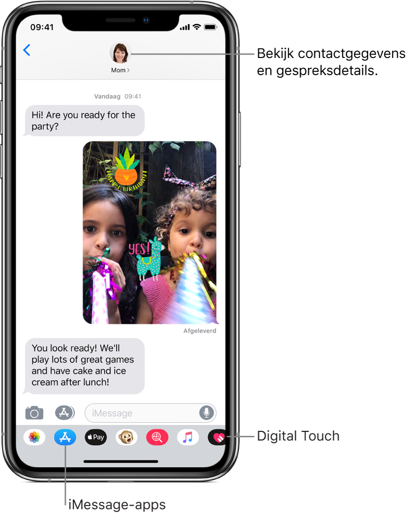 Gesprek in de Berichten-app. Bovenin zie je van links naar rechts de terugknop en een foto van degene met wie je berichten uitwisselt. In het midden zie je de berichten die in de loop van het gesprek zijn verstuurd en ontvangen. Onderin zie je van links naar rechts de knoppen voor Foto's, App Store, Apple Pay, animoji, Hashtag-afbeeldingen, Muziek en Digital Touch.