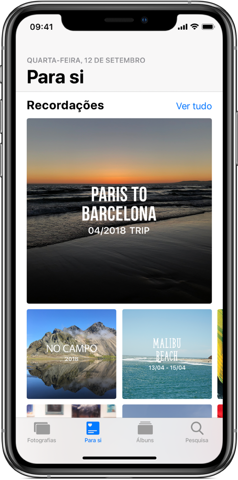 O separador “Para si” preenchido com uma coleção de recordações diferentes. Cada recordação tem uma fotografia de capa, um título e um subtítulo. O botão “Ver tudo” está por baixo do cabeçalho “Para si” no canto superior direito, o qual mostra todas as suas recordações.
