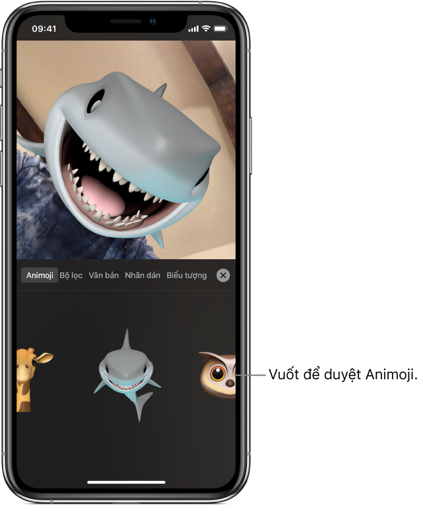 Một hình ảnh video trong trình xem, với Animoji được chọn và các nhân vật Animoji được hiển thị bên dưới.