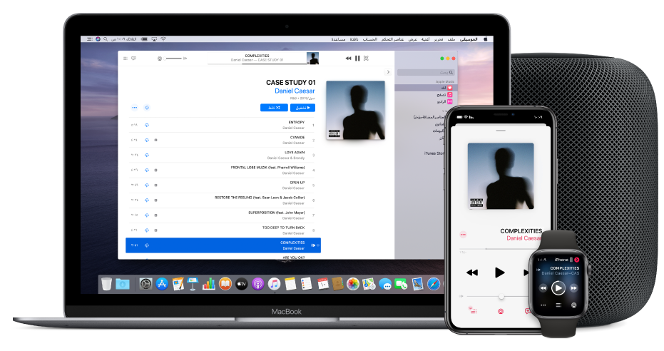 أغنية قيد التشغيل على Mac و iPhone و Apple Watch، باستخدام HomePod.