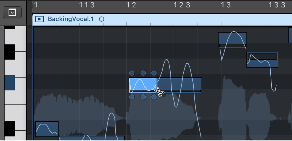 Ilustración. Se está cortando una nota con la herramienta Tijeras en el editor de pistas de audio.