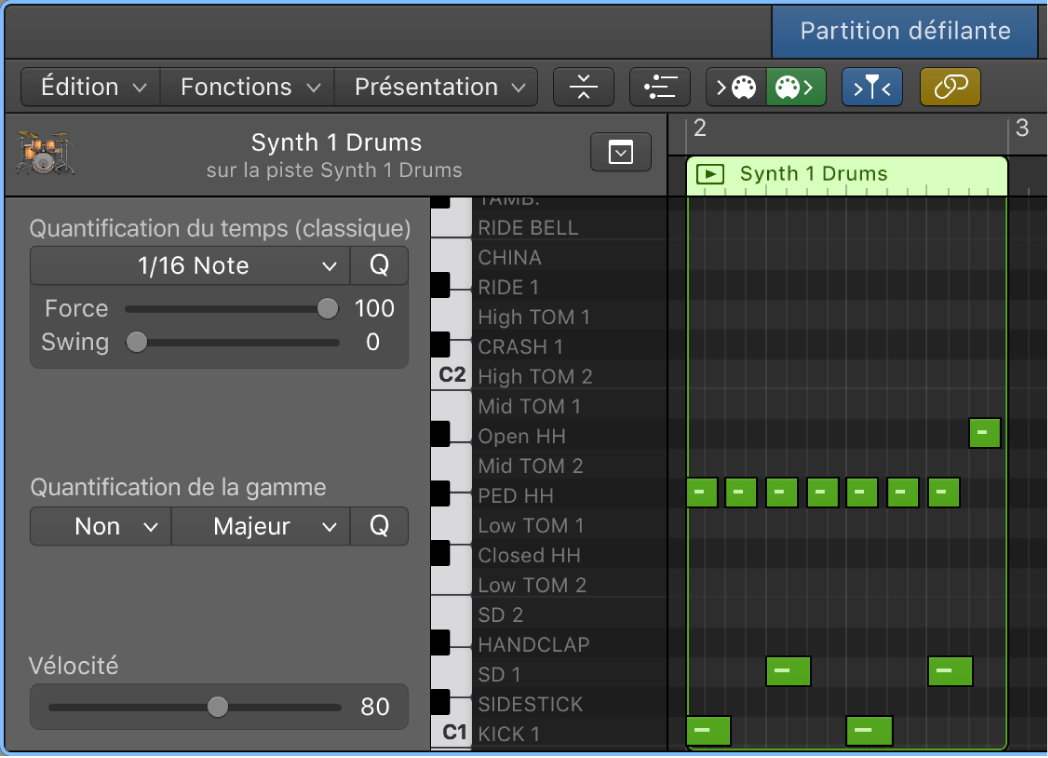 Figure. Éditeur de partition défilante affichant des noms de note sur le clavier vertical.