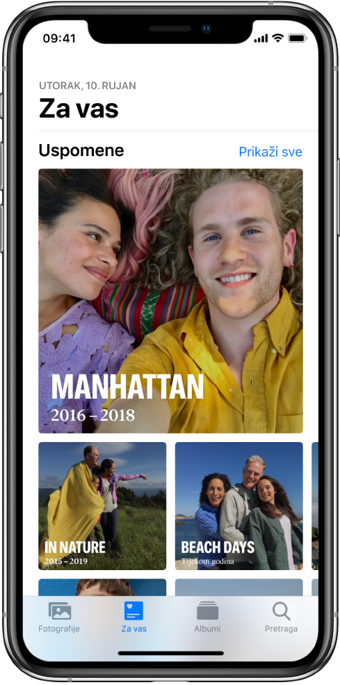 Kartica Za vas popunjena kolekcijom različitih uspomena. Svaka memorija ima naslovnicu i podnaslov. Ispod zaglavlja Za vas u gornjem desnom kutu nalazi se tipka Prikaži sve koja prikazuje sve vaše uspomene.