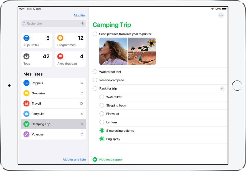 Un écran Rappels affichant les listes de rappels sur le côté gauche, et une liste intitulée « Voyage en camping » à droite. Touchez un rappel pour indiquer qu’il est terminé.