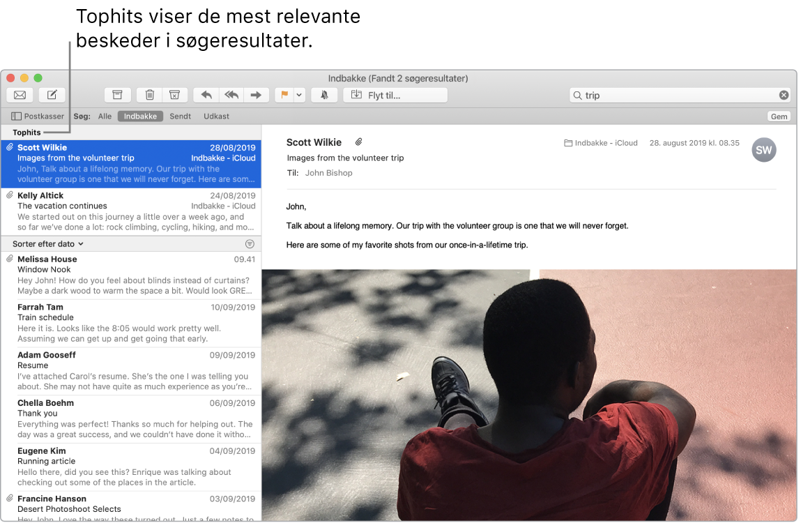 Et Mail-vindue viser tophits øverst på listen efterfulgt af andre resultater.