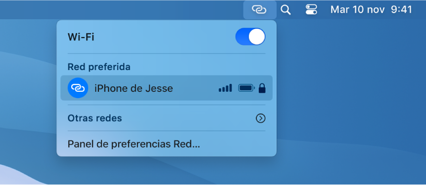 Pantalla de un Mac con el menú de la conexión Wi-Fi en el que se muestra la función “Compartir Internet” conectada a un iPhone.