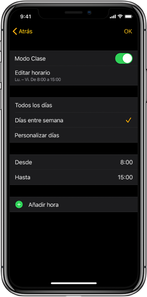 iPhone con la pantalla de configuración del modo Clase. Arriba se ve el interruptor del modo Clase con “Editar horario” debajo. Debajo aparecen las opciones “Todos los días”, “Días entre semana” y “Personalizar días”, con la opción “Días entre semana” seleccionada. Las horas Desde y Hasta están en mitad de la pantalla y un botón “Añadir hora” está cerca de la parte inferior.