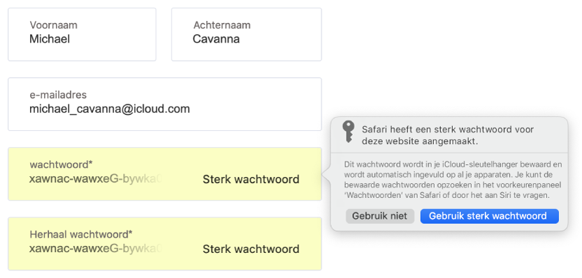 Er wordt een dialoogvenster weergegeven waarin staat dat Safari een sterk wachtwoord heeft aangemaakt voor een website en dat dit wachtwoord wordt bewaard in de iCloud-sleutelhanger van de gebruiker en dat het automatisch op de apparaten van de gebruiker wordt ingevuld.